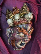 Cargar imagen en el visor de la galería, Máscara Mahakala Rojo
