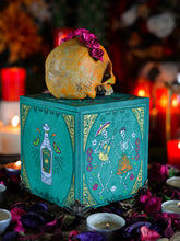 Cargar imagen en el visor de la galería, Caja Dia de Muertos Esmeralda
