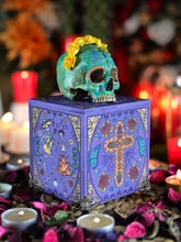 Cargar imagen en el visor de la galería, Caja Dia de Muertos Violeta
