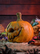 Cargar imagen en el visor de la galería, Calabaza de Halloween
