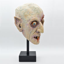 Cargar imagen en el visor de la galería, Nosferatu Skull
